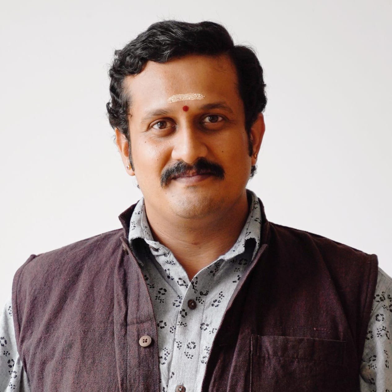 M V Guha Vishwanath