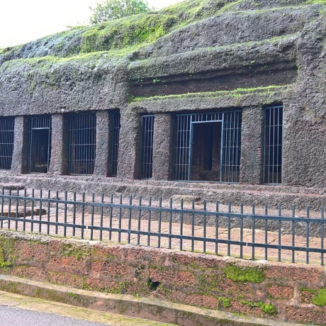 Haravale Caves, Rudreshwar Temple and Haravalem waterfalls
