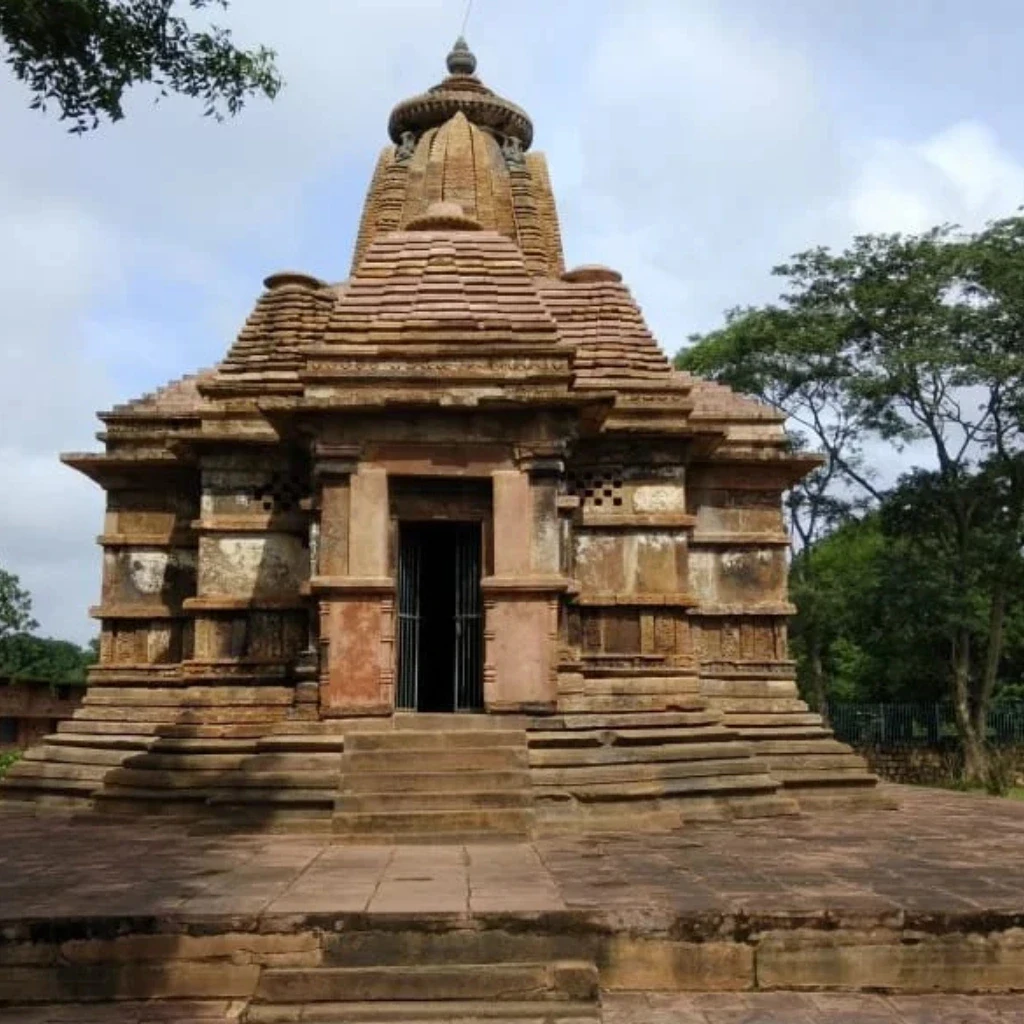 Narayanpal Vishnu Mandir, Chitrakote